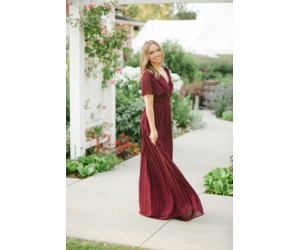 Soieblu Georgia Pleated Maxi Dress In Burgundy