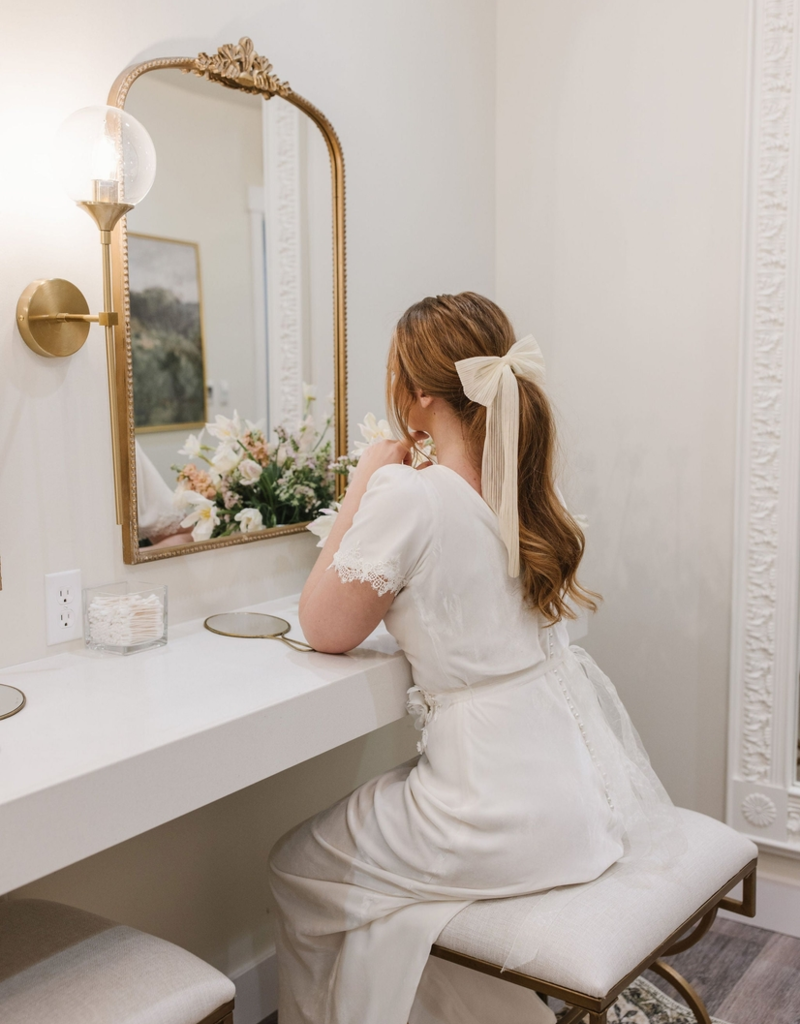 Covetd Bella Hair Bow in Ivory