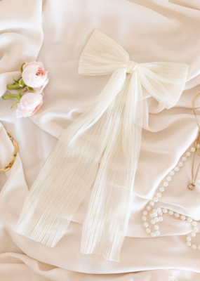 Covetd Bella Hair Bow in Ivory
