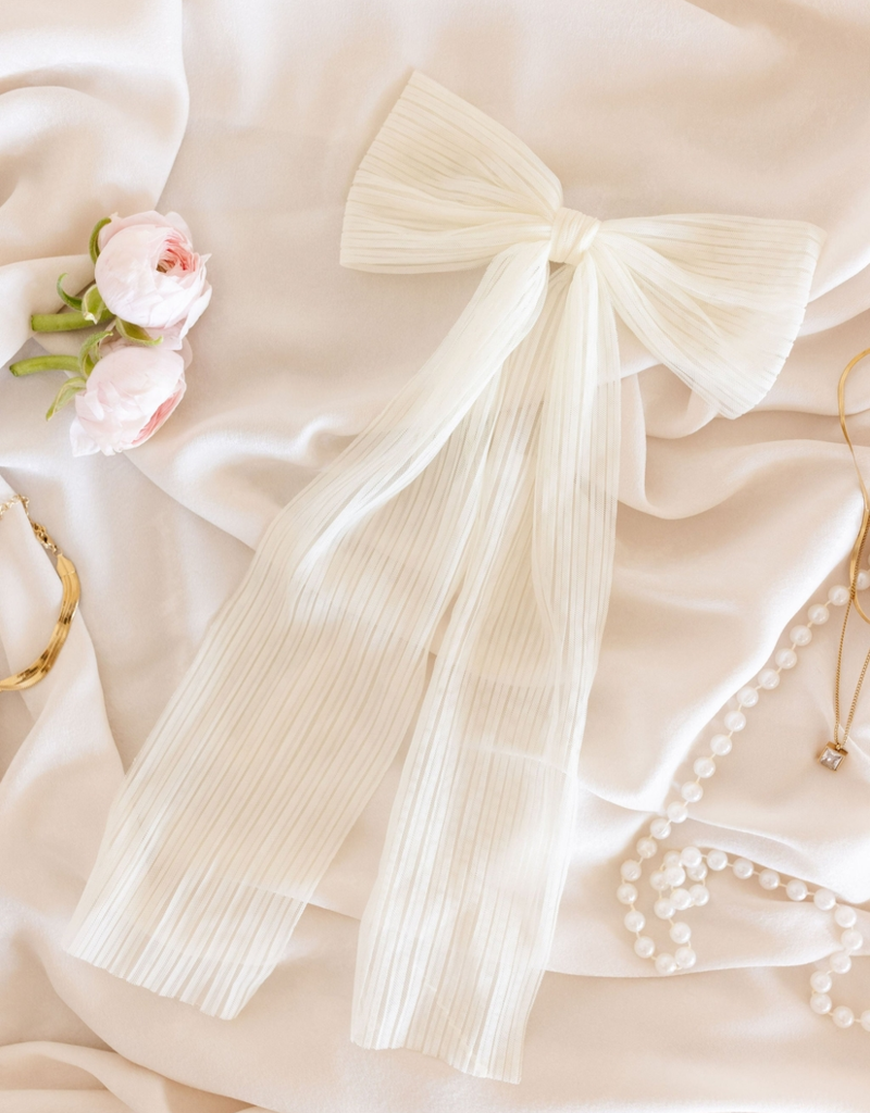 Covetd Bella Hair Bow in Ivory