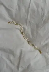 Oak + Eve Daisy Bracelet With Cafe Flower and Pearl Detail