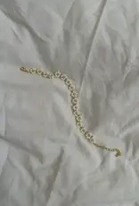 Oak + Eve Daisy Bracelet with Vanilla Flower Detail