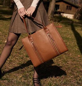 Nat And Nin Opera Bag in Hazelnut