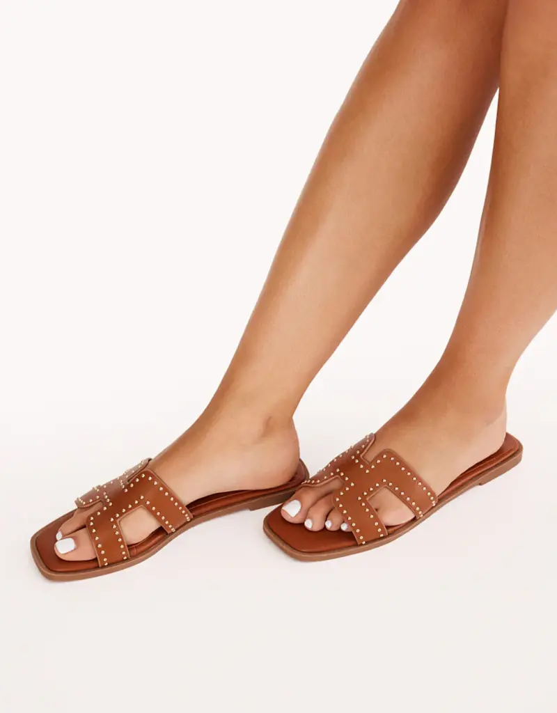 Billini Gordy Sandal in Tan with Gold Stud