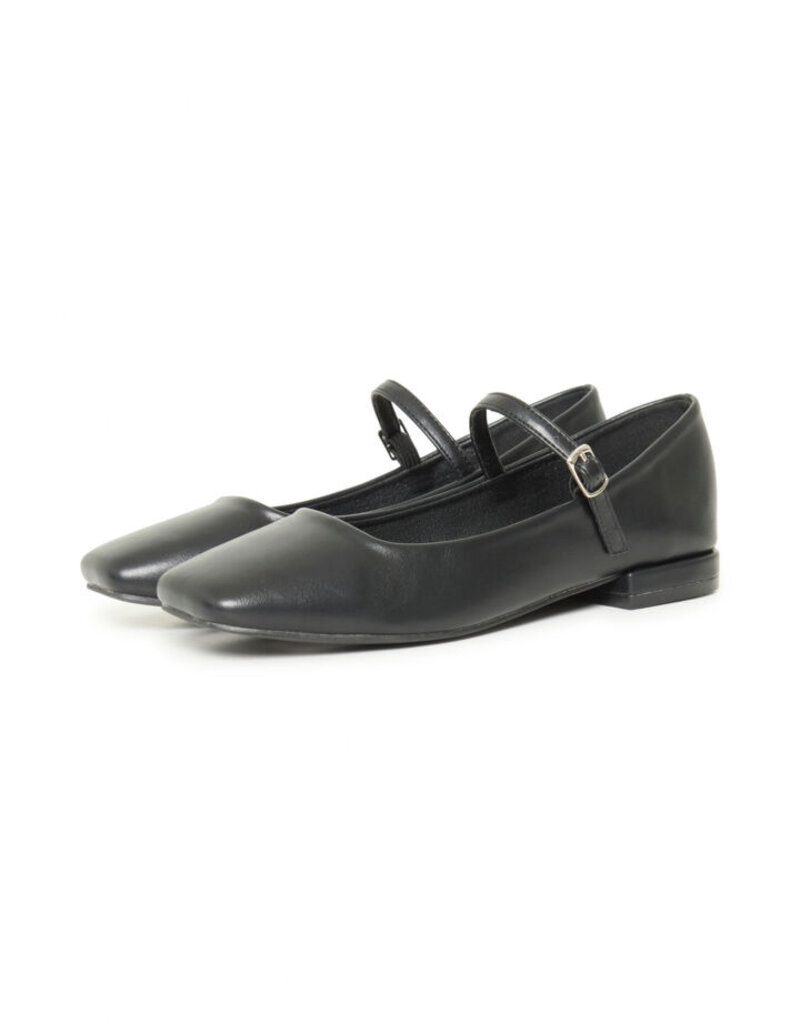 ICHI Kathy Flats