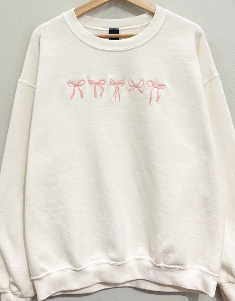 Sweet Claire With A Bow Embroidered Crewneck Sweatshirt