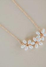 Luna & Stone Daria Daisy Necklace