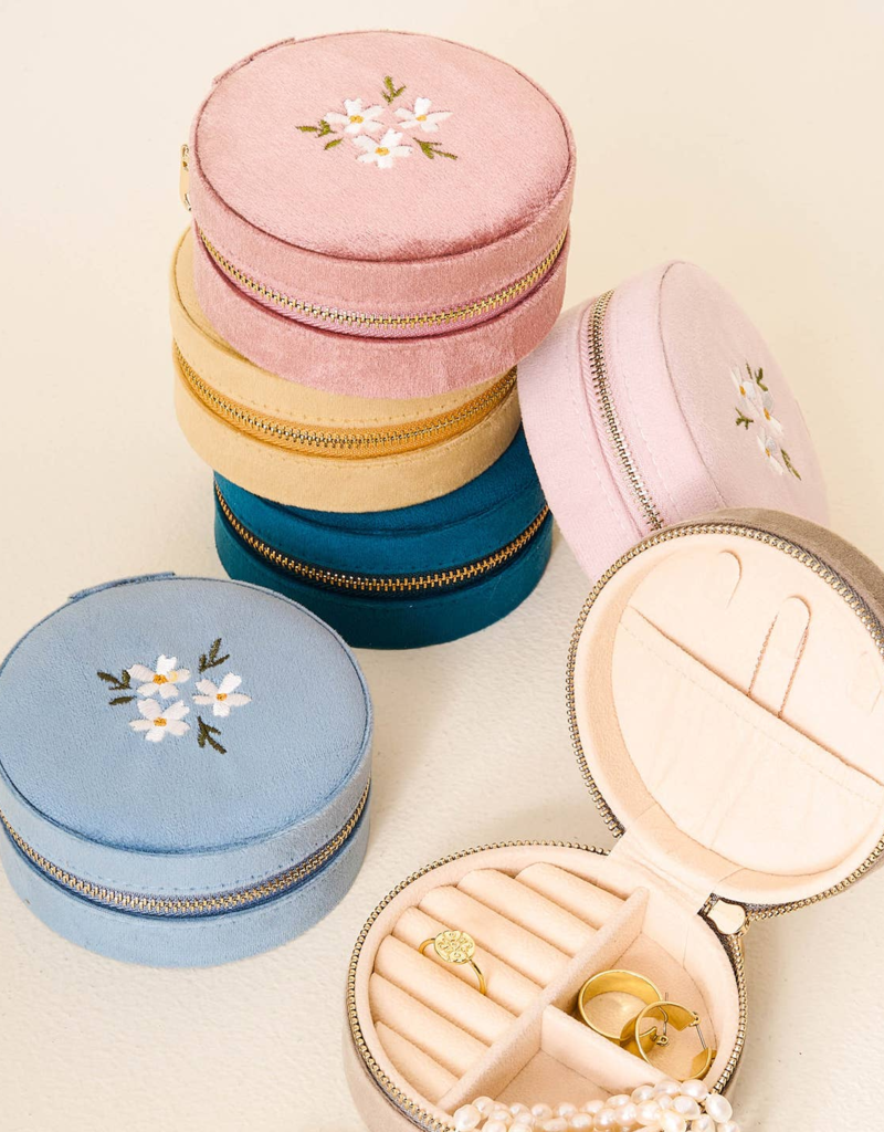 The Darling Effect Round Velvet Jewelry Case