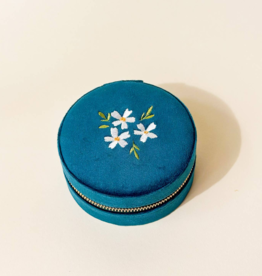 The Darling Effect Round Velvet Jewelry Case