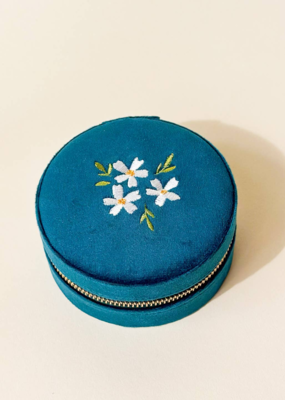 The Darling Effect Round Velvet Jewelry Case