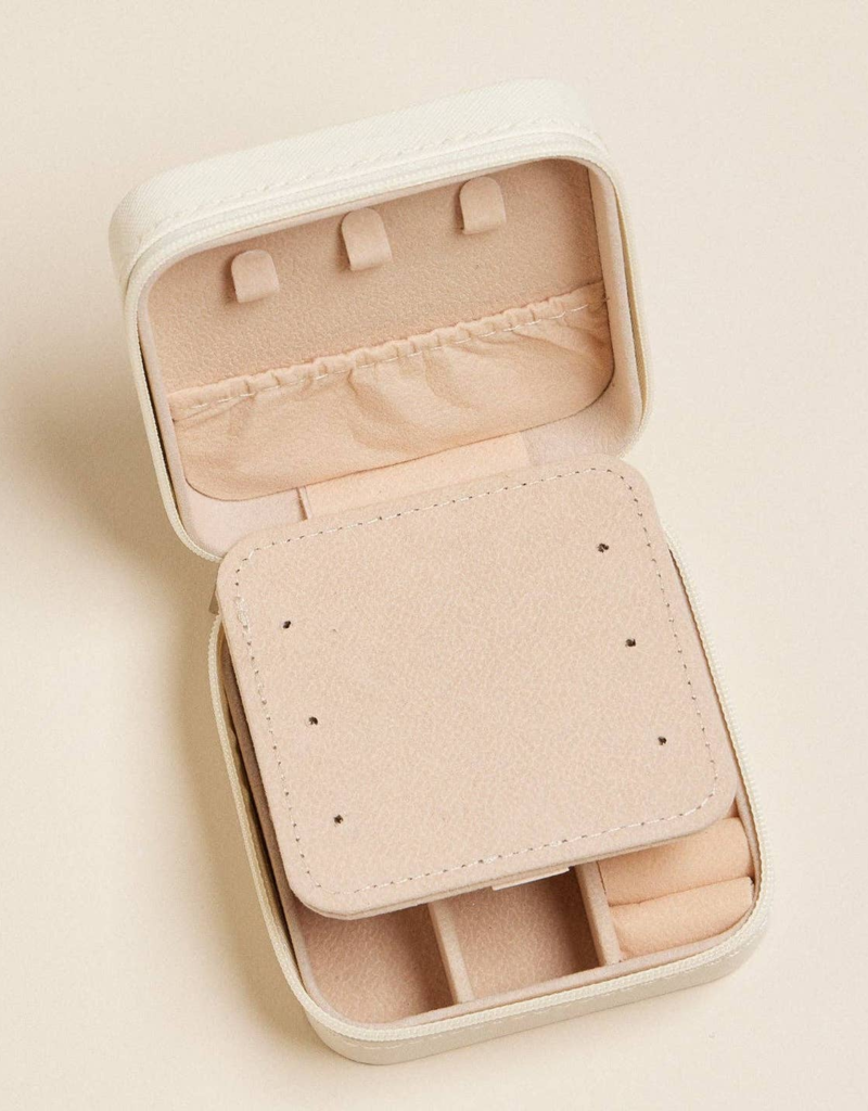 Lilla Haven Floral Jewelry Case