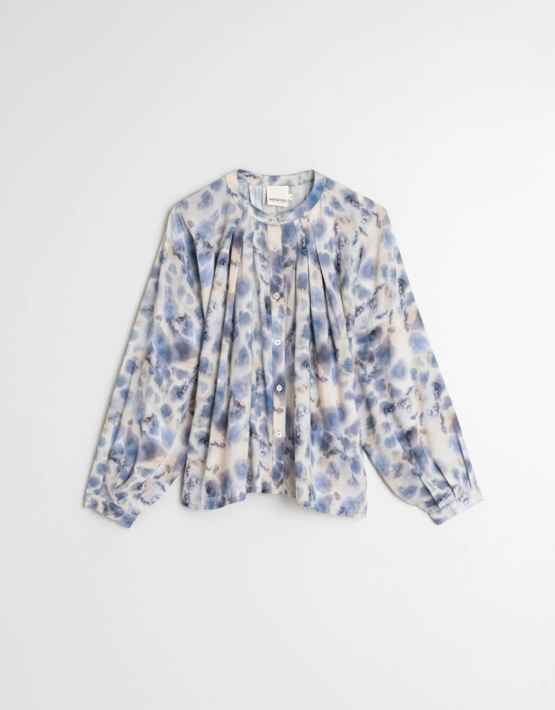 Indi and Cold Soma Watercolor Print Shirt in Azul