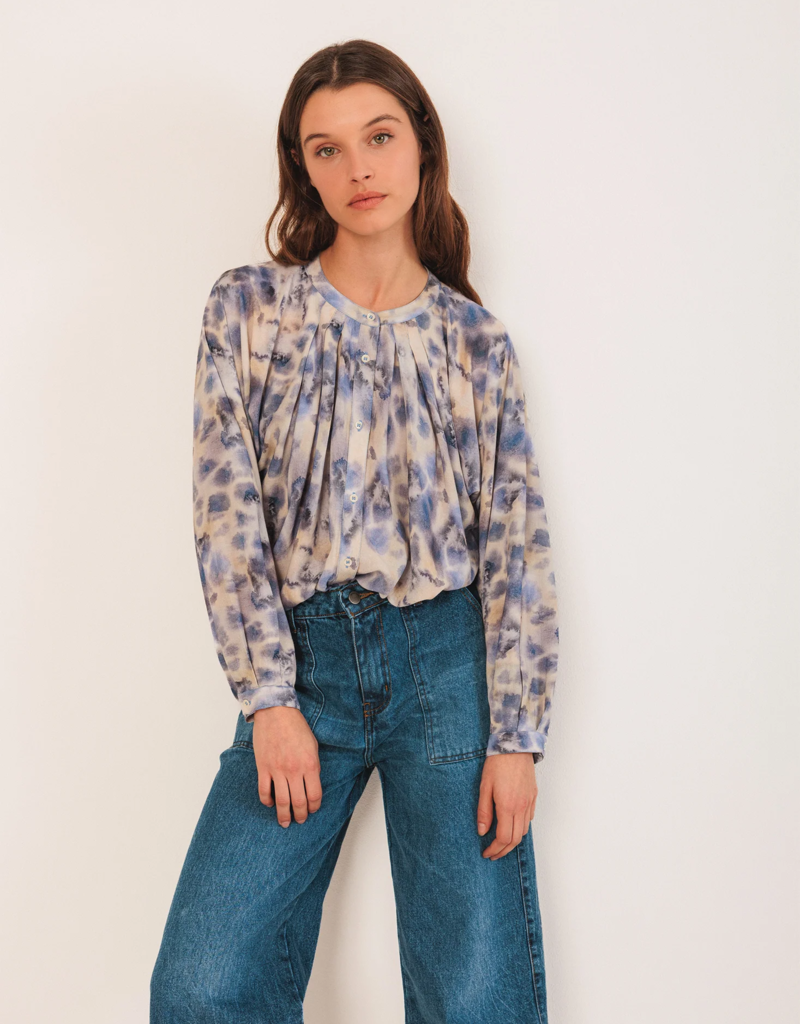 Indi and Cold Soma Watercolor Print Shirt in Azul