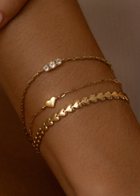 Leah Alexandra Herringheart Bracelet in Gold