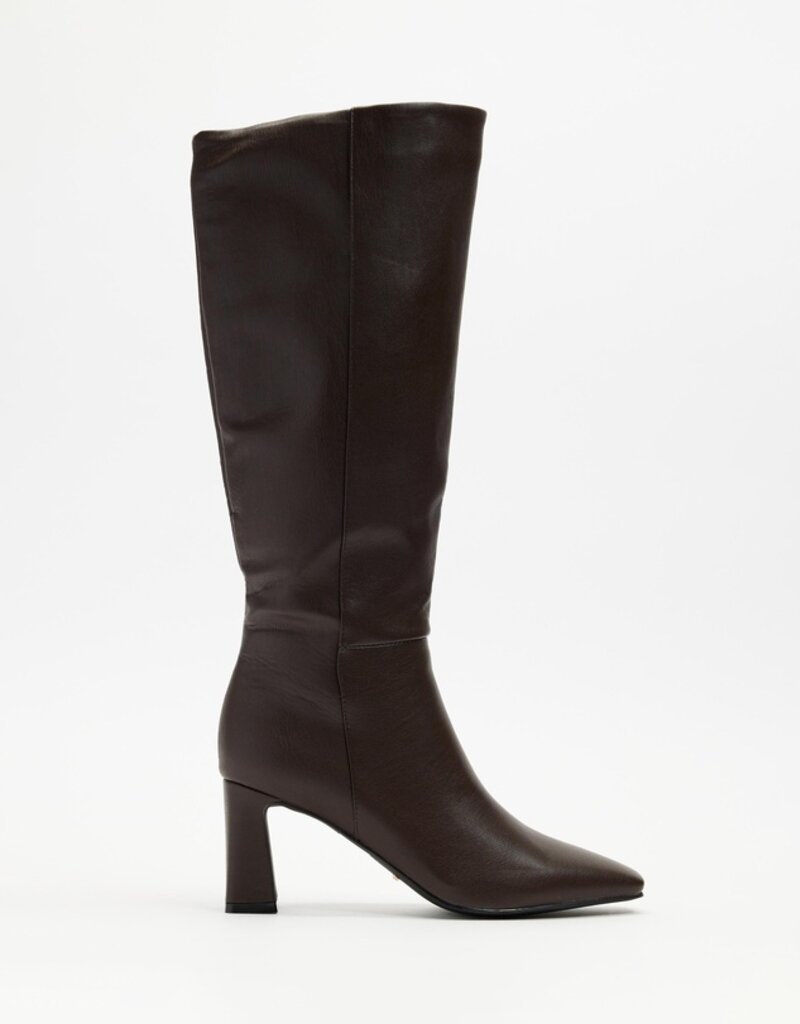 Billini Blythe Stacked Heel Boot in Chocolate Brown