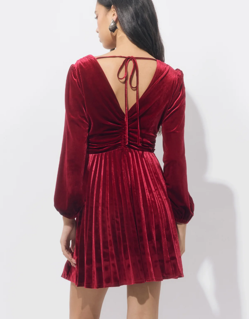 Adelyn Rae Amaree Pleated Mini Dress