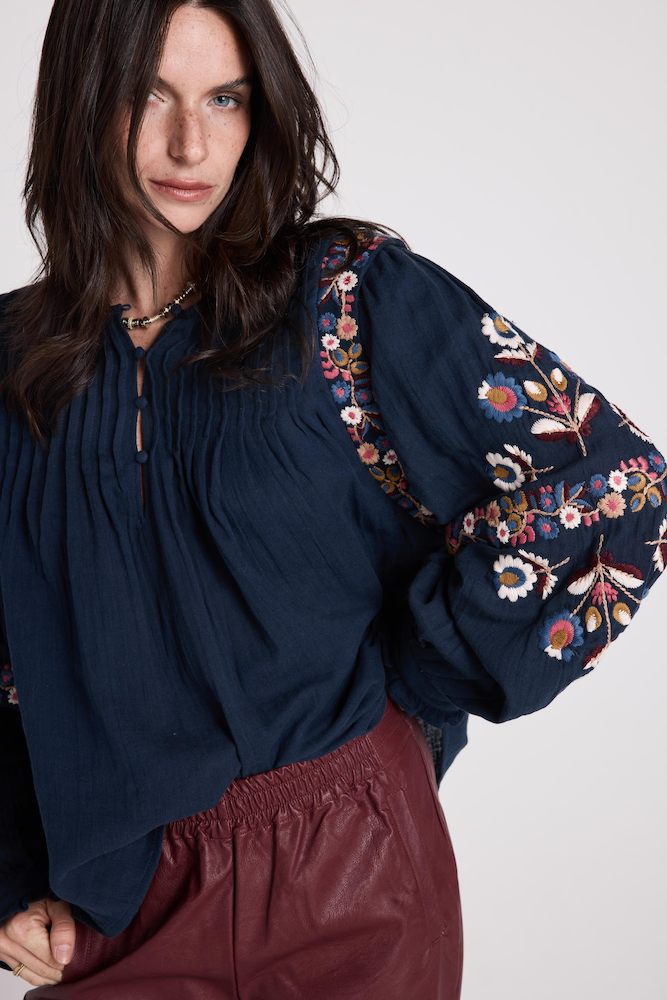 louizon-ploum-embroidered-