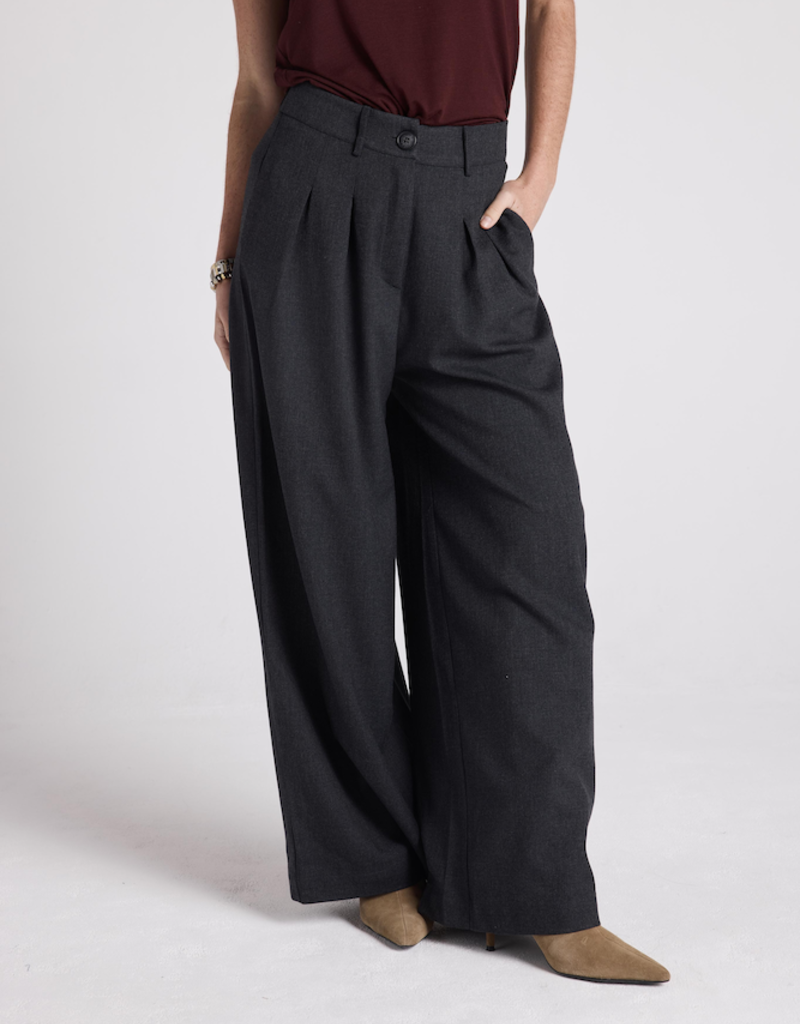 Louizon Lakadi High Waist Trouser in Grey