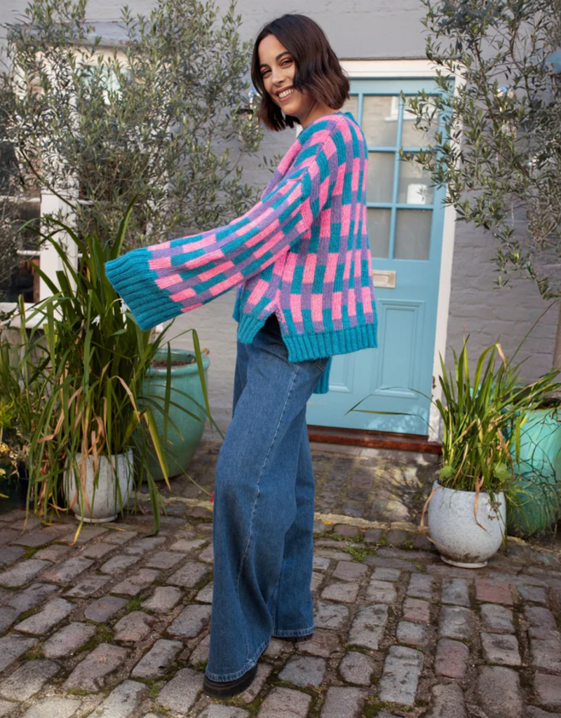 Cara and the Sky Charlotte Geometric Pattern Wide Sleeve Knit Jumper in Teal