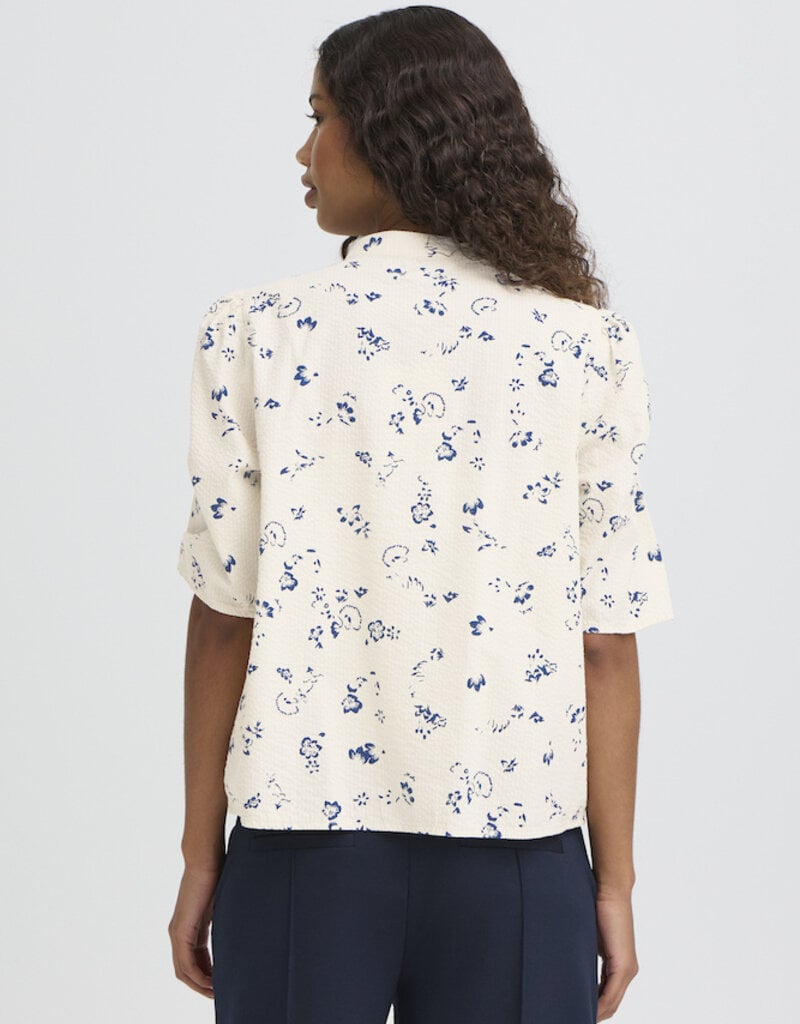 ICHI Qwina Short Sleeve Blouse in Blue Foral