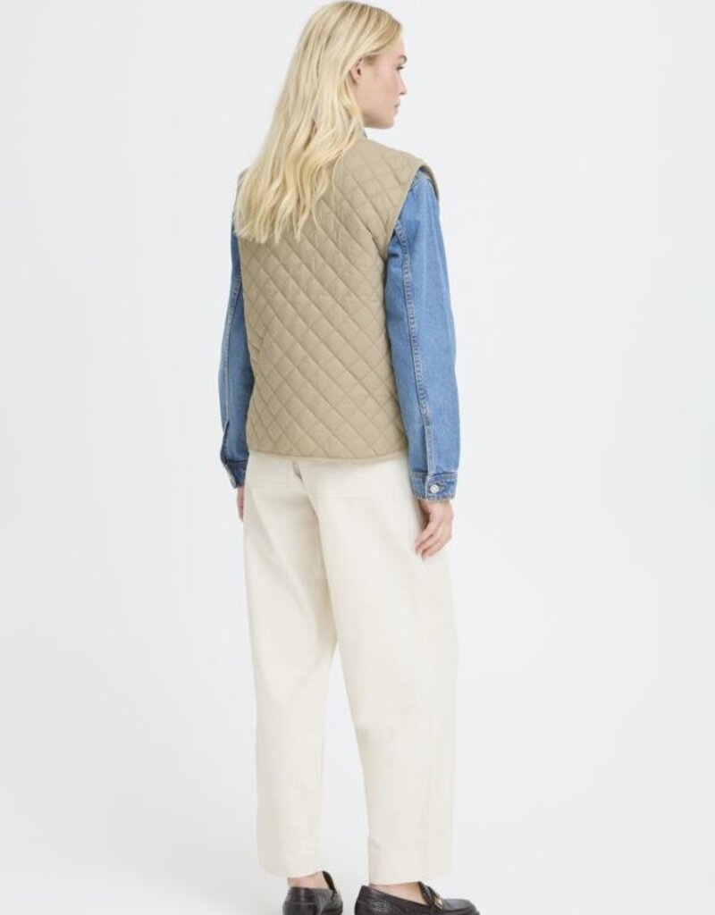 B.Young Berta Quilted Vest in Chinchilla