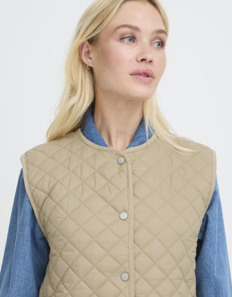 B.Young Berta Quilted Vest in Chinchilla