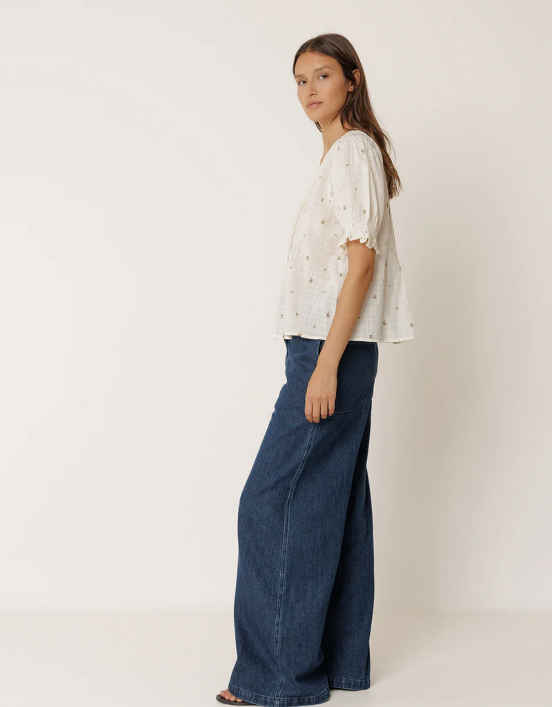 Indi and Cold Evelyn Short Sleeved Top in Ecru