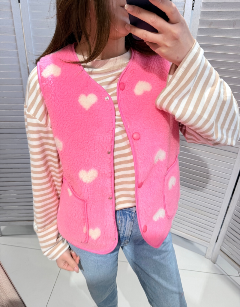 Victoria & Isaac Fleece Vest with Buttons in Pink w/ White Hearts