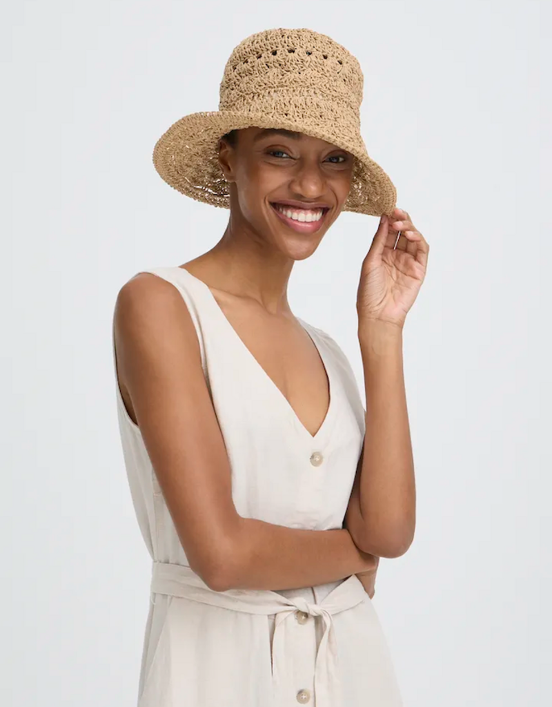 B.Young Vashti Woven Hat in Natural Straw