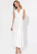 Adelyn Rae Charlotte Lace Contrast Maxi Dres in White