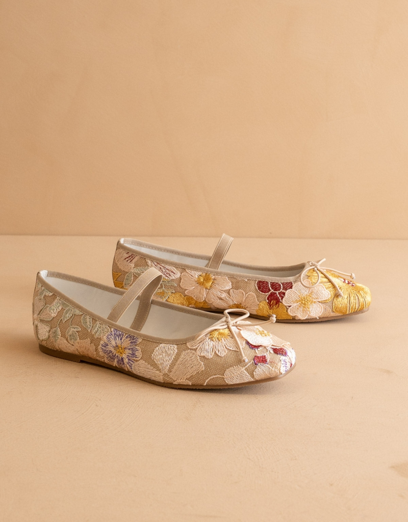 Oasis Society The London Ballet Pointe Flats in Floral