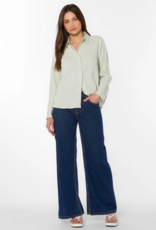 Velvet Heart Amaya 100% Cotton Seersucker Button Up Shirt in Sage Stripe