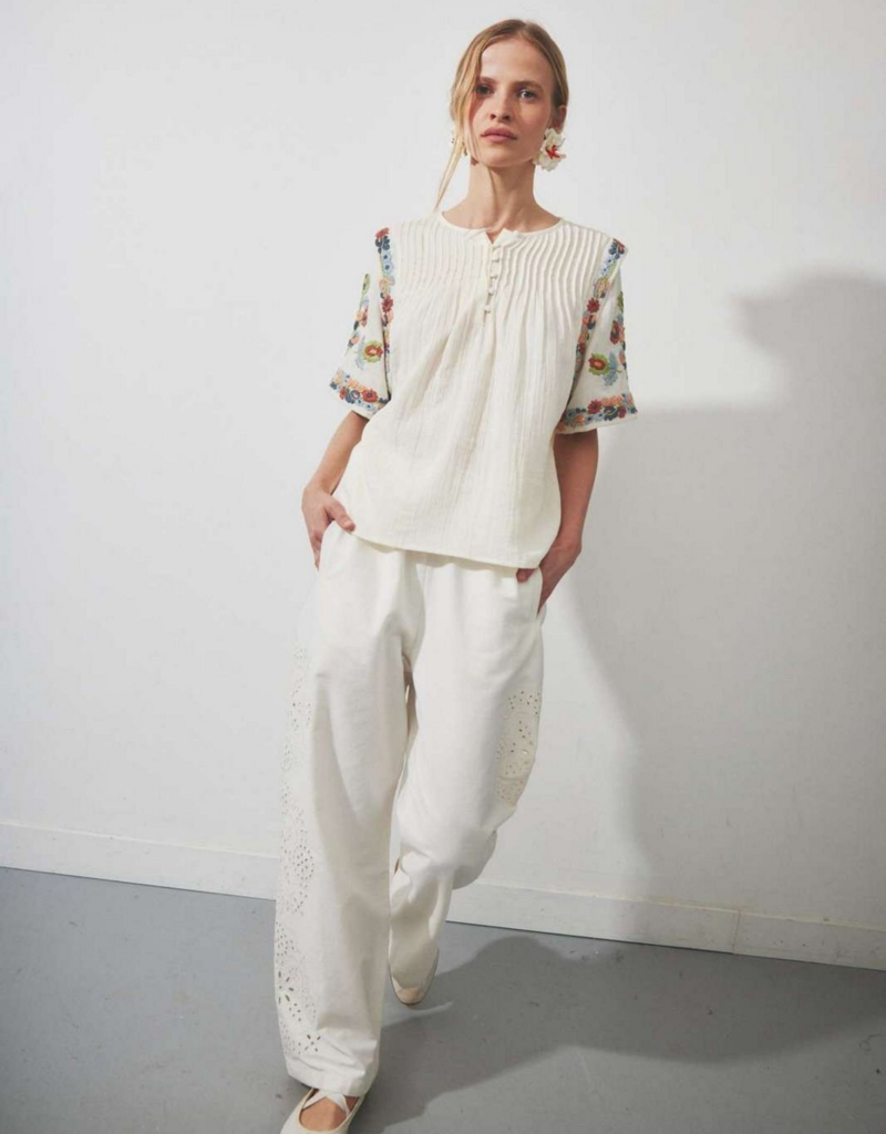 Louizon Badge Embroidered Short Sleeve Blouse in Ecru