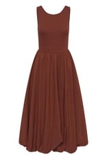 Kaffe Kirsten Sleeveless Bubblehem Midi Dress in Henna
