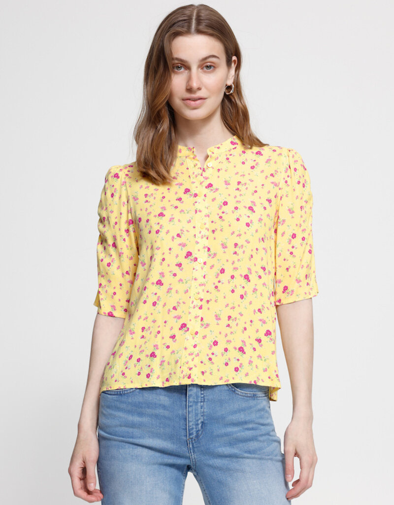 ICHI Vera Printed 1/2 Sleeve Shirt in Mellow Yellow Floral