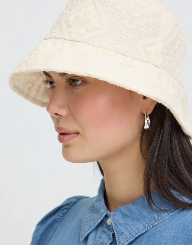 ICHI Luna 100% Cotton Bucket Hat in Birch