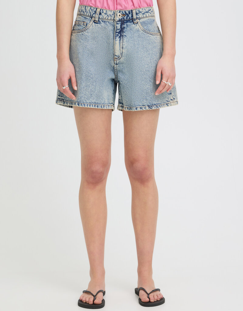ICHI Aveny Cotton Shorts in Light Blue Denim