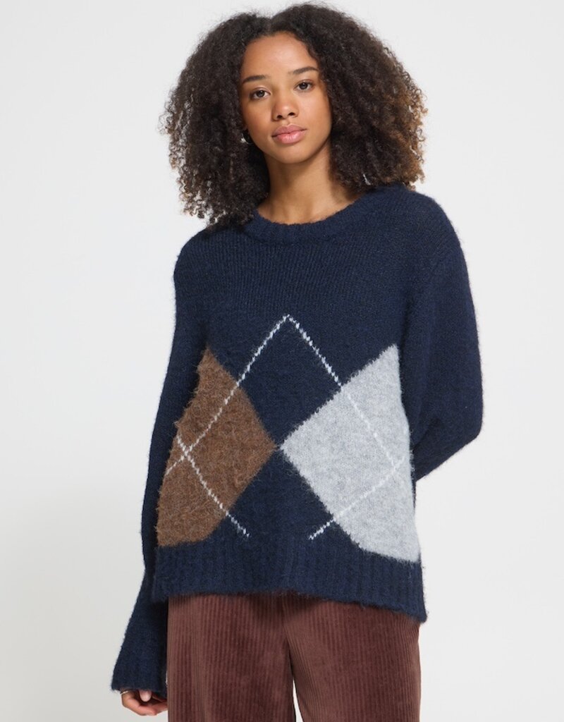 ICHI Bayana Argyle Knit in Total Eclipse Harlekin
