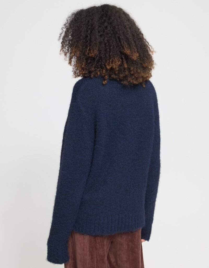 ICHI Bayana Argyle Knit in Total Eclipse Harlekin