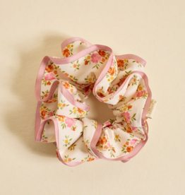 The Darling Effect Ruffle Up Scrunchie – Endless Daydream Cream