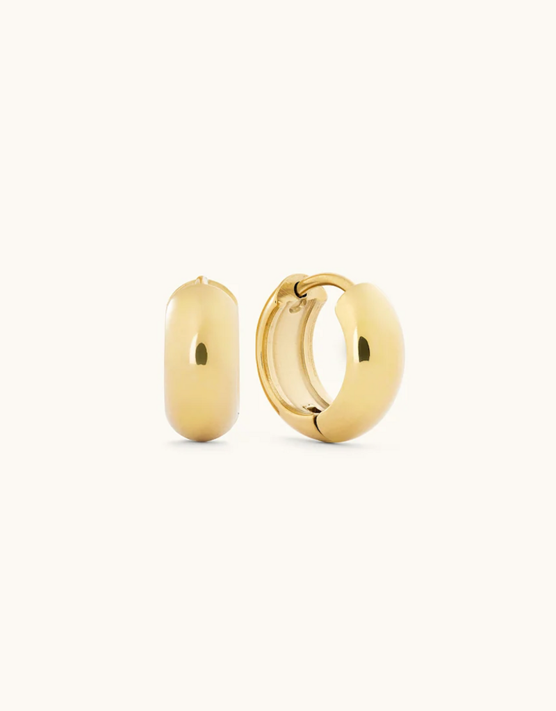 Sugar Blossom Riviera Huggie Earring in Gold