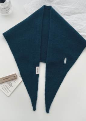 LadyJuneAccessories Wool Triangle Scarf in Navy