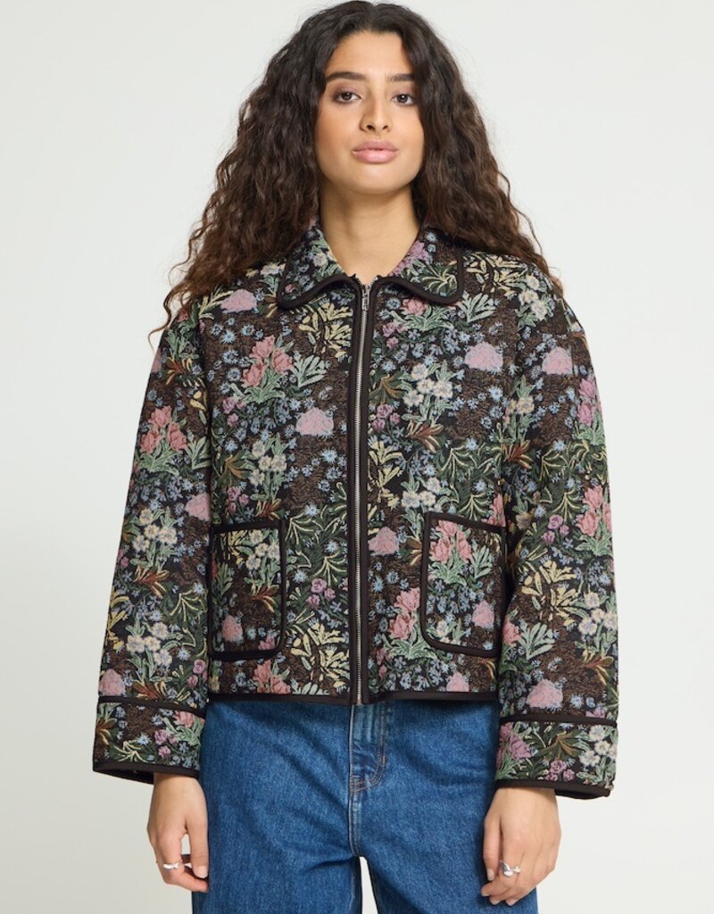 ICHI Hulina Jaquard Jacket in Floral