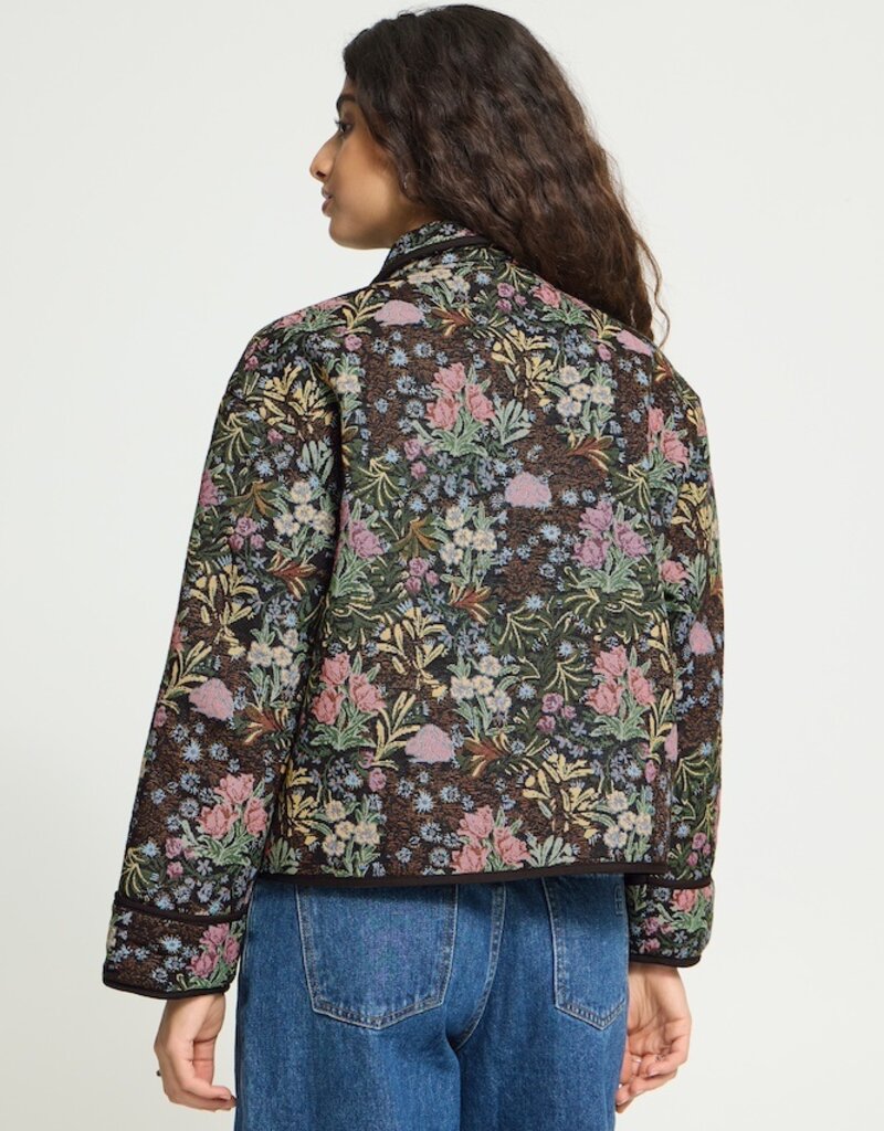 ICHI Hulina Jaquard Jacket in Floral