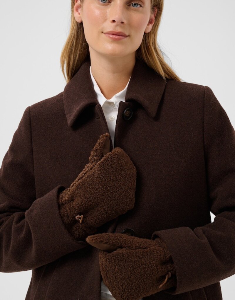 Part Two Sasia Teddy Mitten in Dowtown Brown
