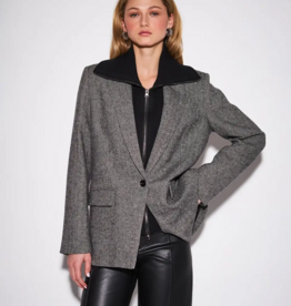 John and Jenn Hayes Herringbone Blazer in Misty Grey
