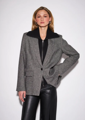 John and Jenn Hayes Herringbone Blazer in Misty Grey