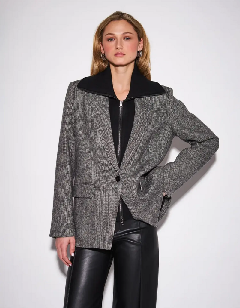 John and Jenn Hayes Herringbone Blazer in Misty Grey