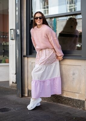 Cara and the Sky Darwin Oversized Chunky Knit Jumper in Pink