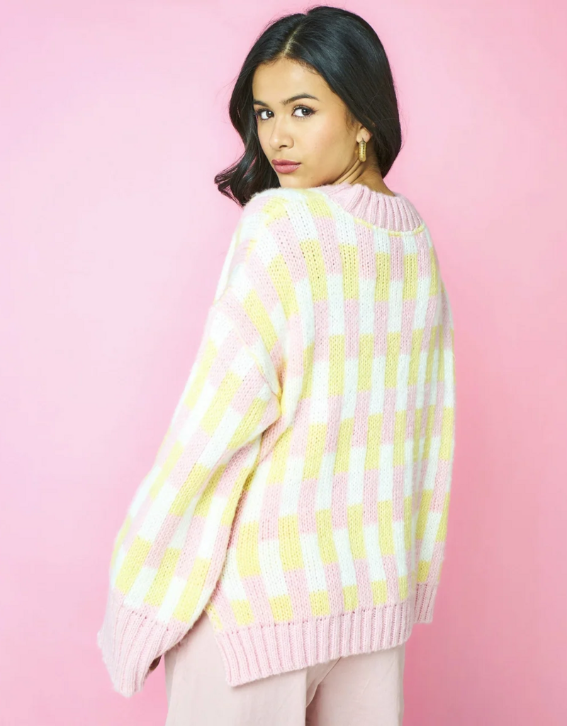 Cara and the Sky Charlotte Geometric Pattern Wide Sleeve Knit Jumper in Pink